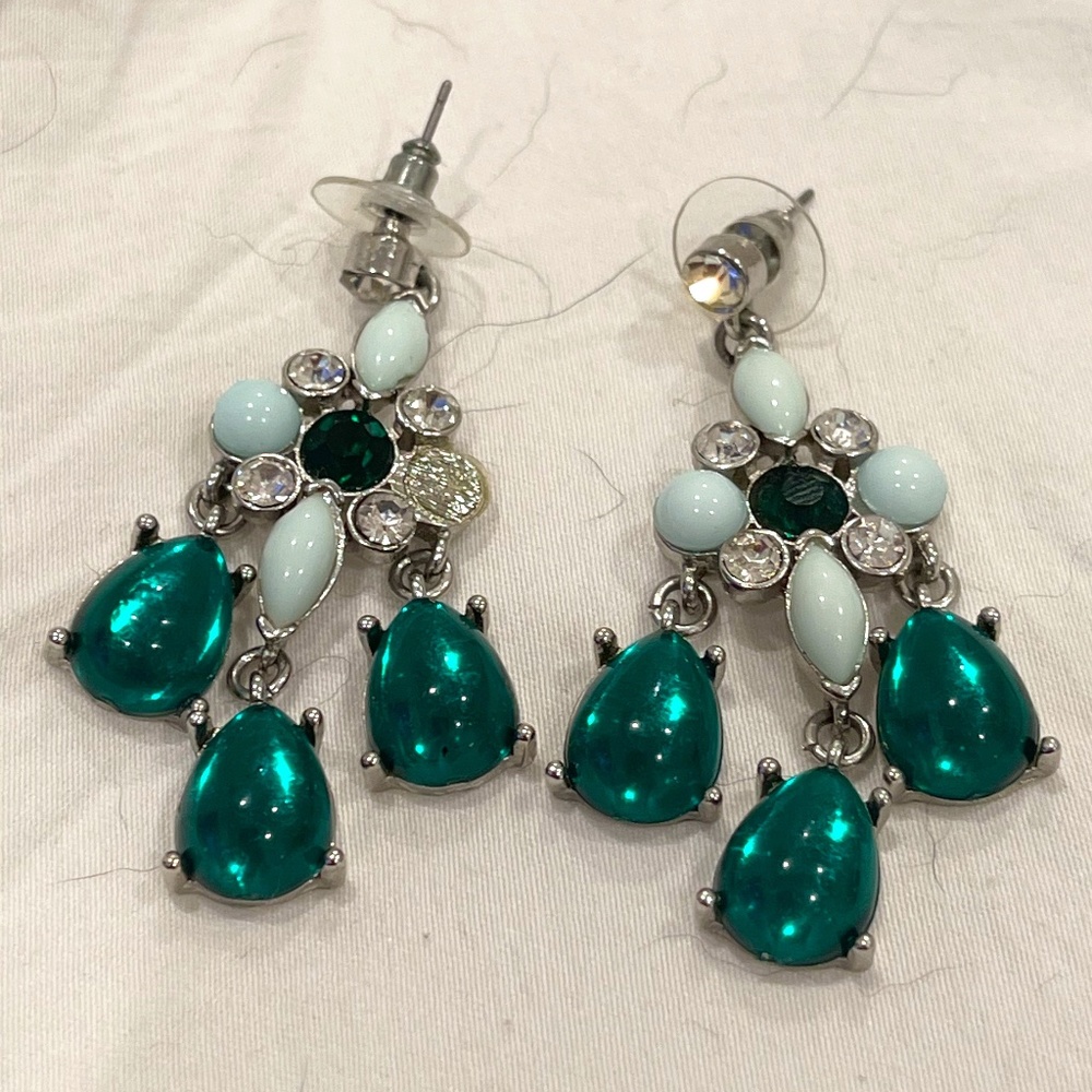 Beautiful Earrings Emerald Green and Mint